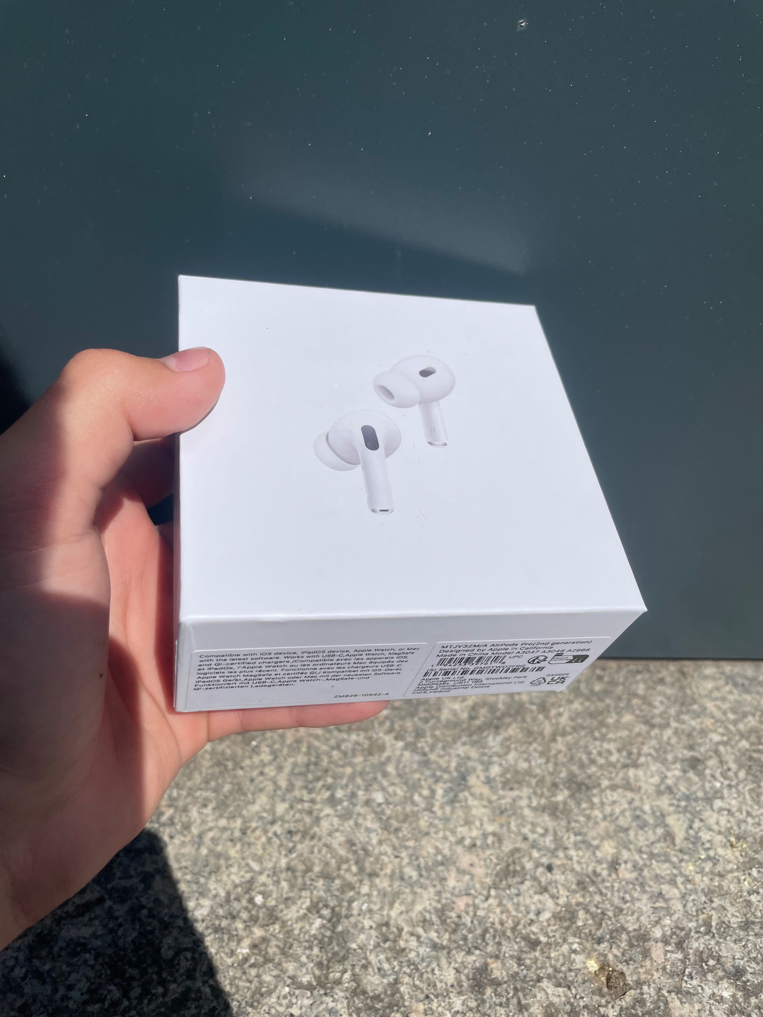 AirPods Pro 2 + подарунок