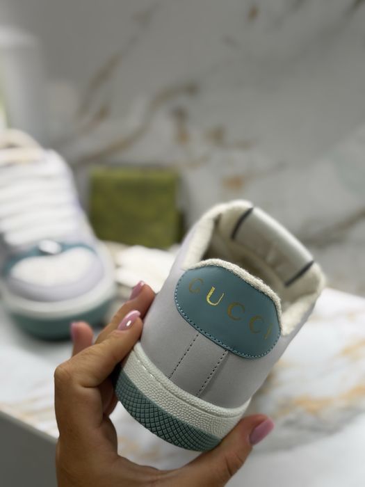 Нові кросівки Gucci
