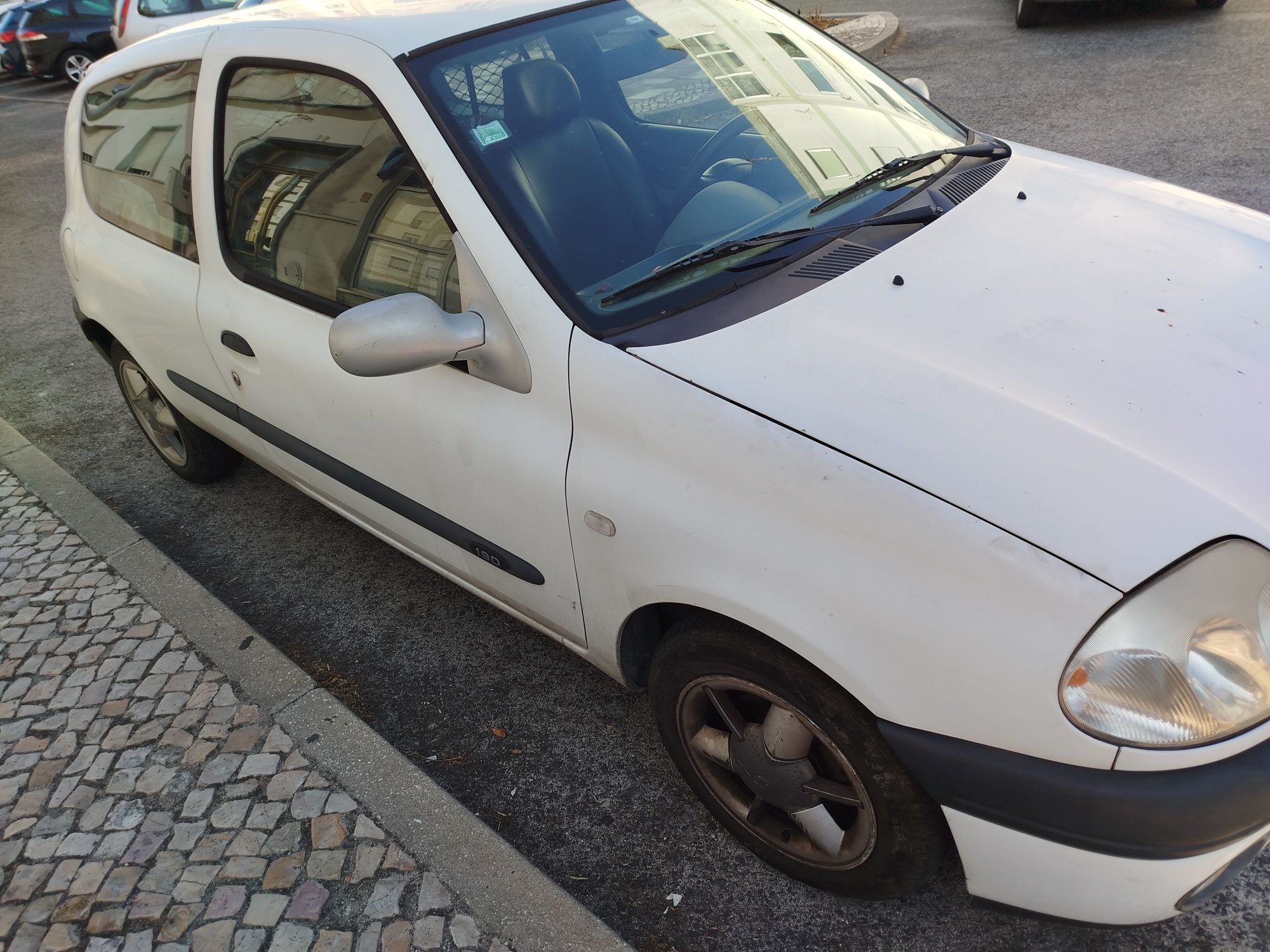 Clio 1.9 d de 99