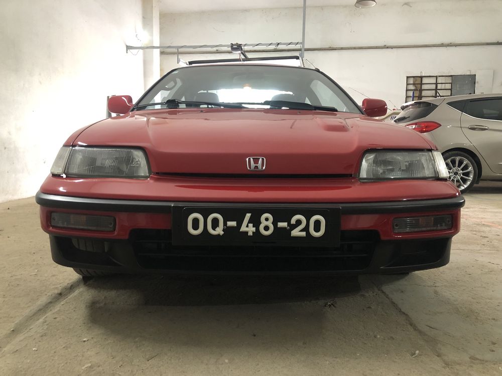 Honda CRX 16i16 em excelente estado