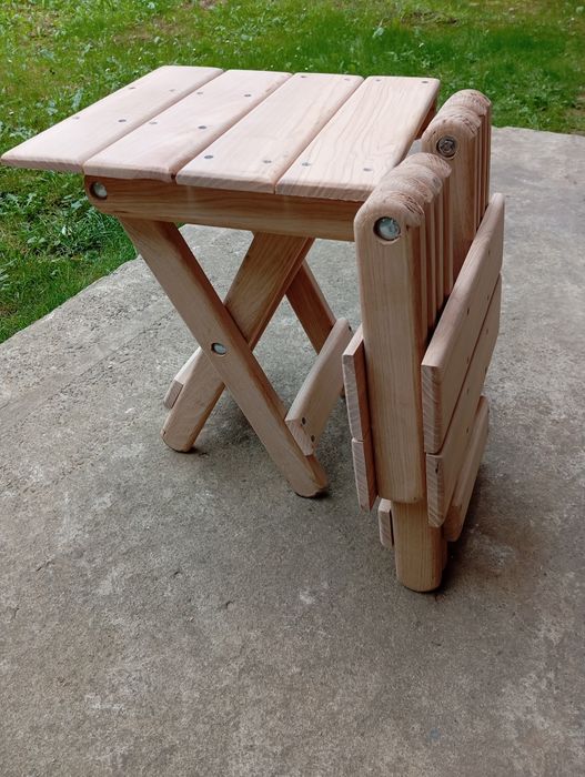 Стулцік раскладе е с дуба и сосни