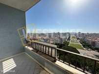 Apartamento T4 com uma Suite, deslumbrante VISTA para o RIO e para ...