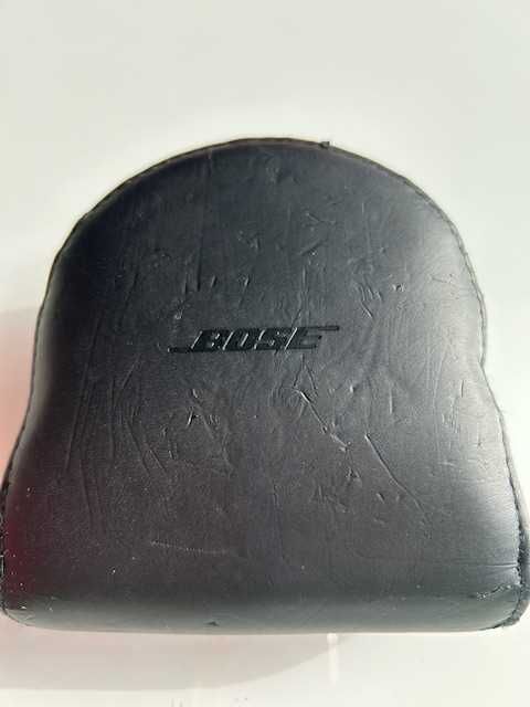 Przewodowe słuchawki marki Bose model OE2