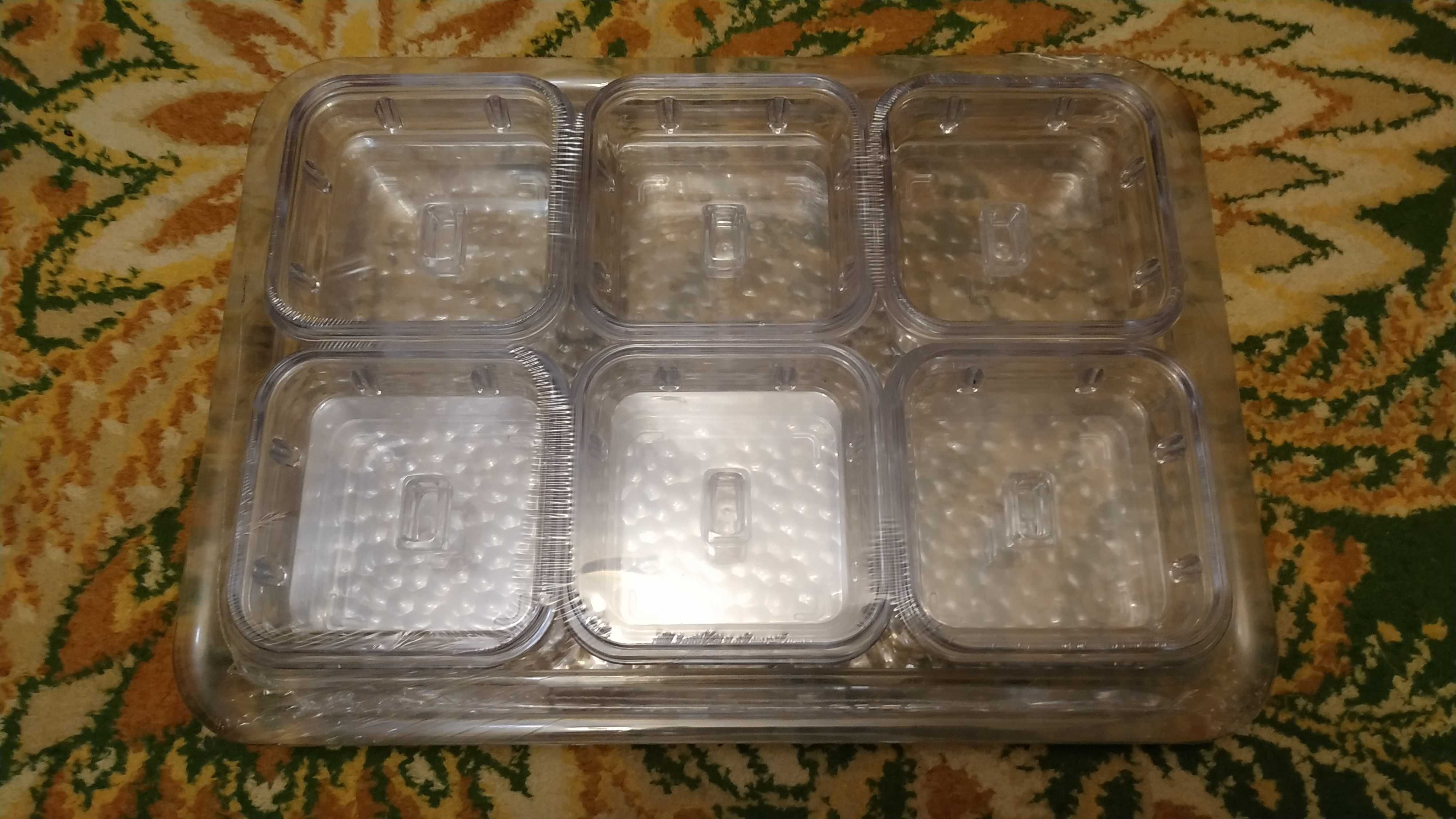 Ємності для зберігання продуктів у холодильнику