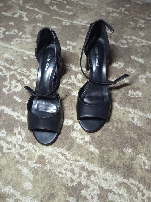 Босоніжки / туфлі Fabio Monelli 39 розмір