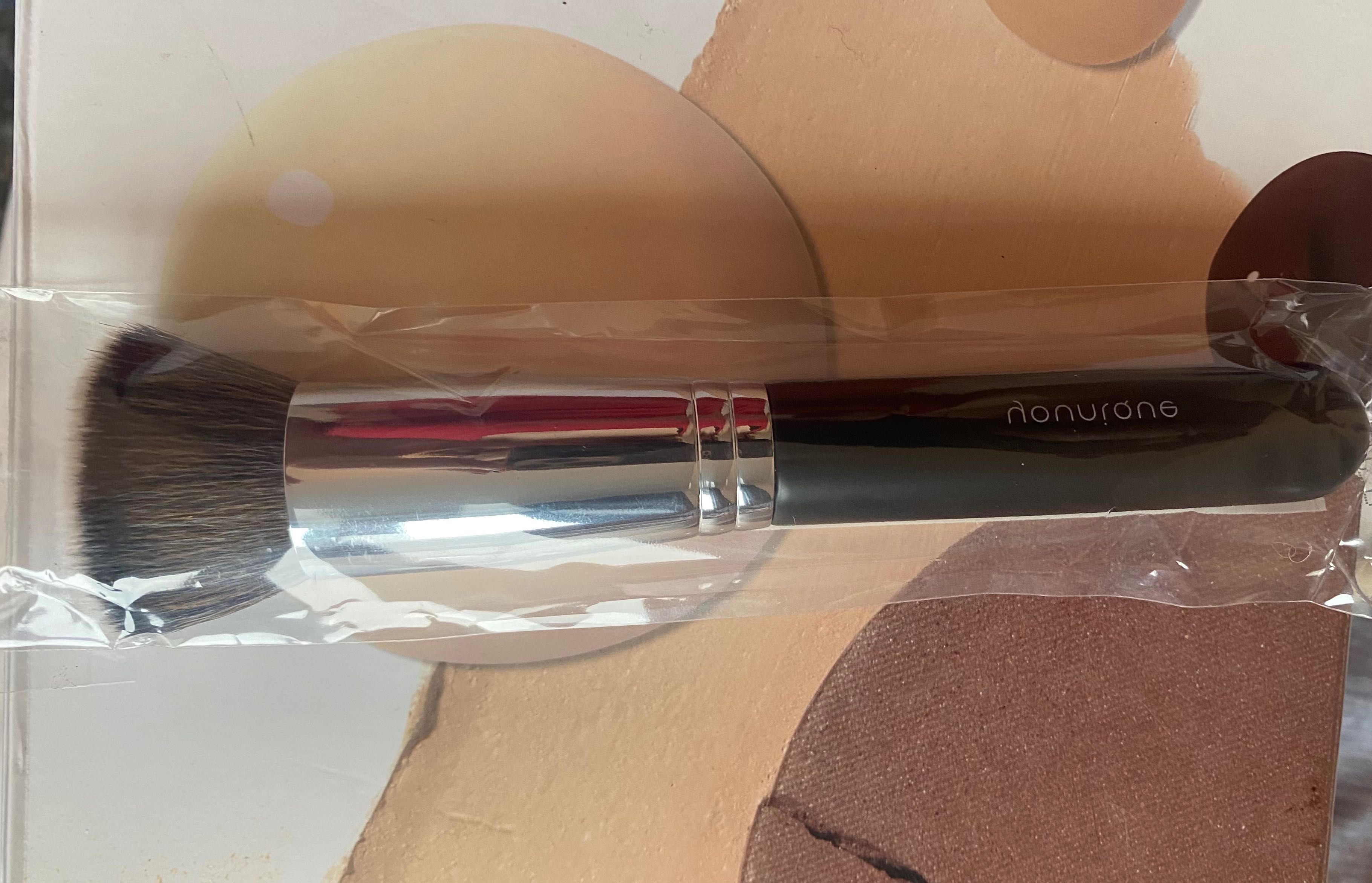 Younique kabuki pędzel do podkładu  brush