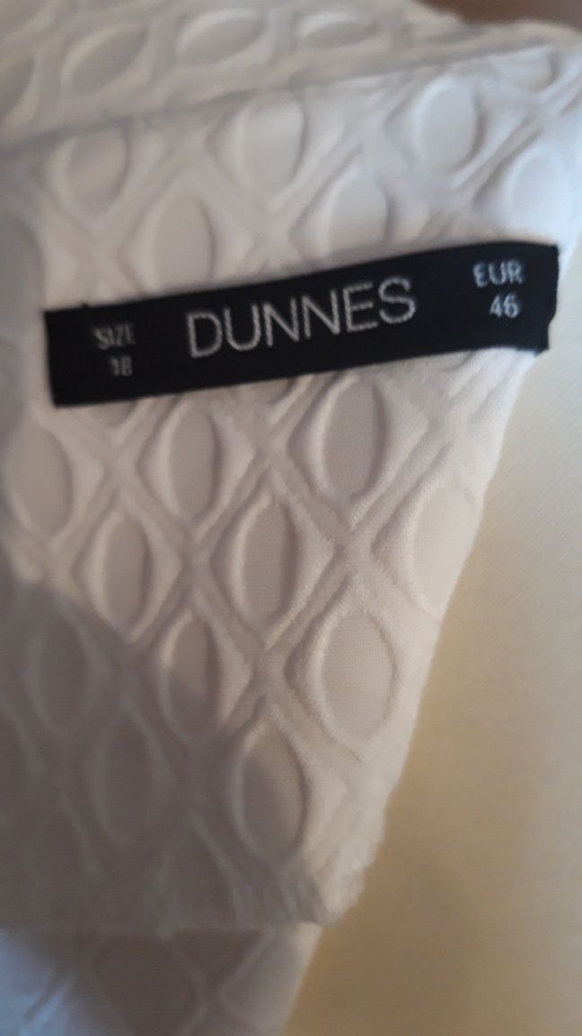 Sukienka ekru Dunnes 46