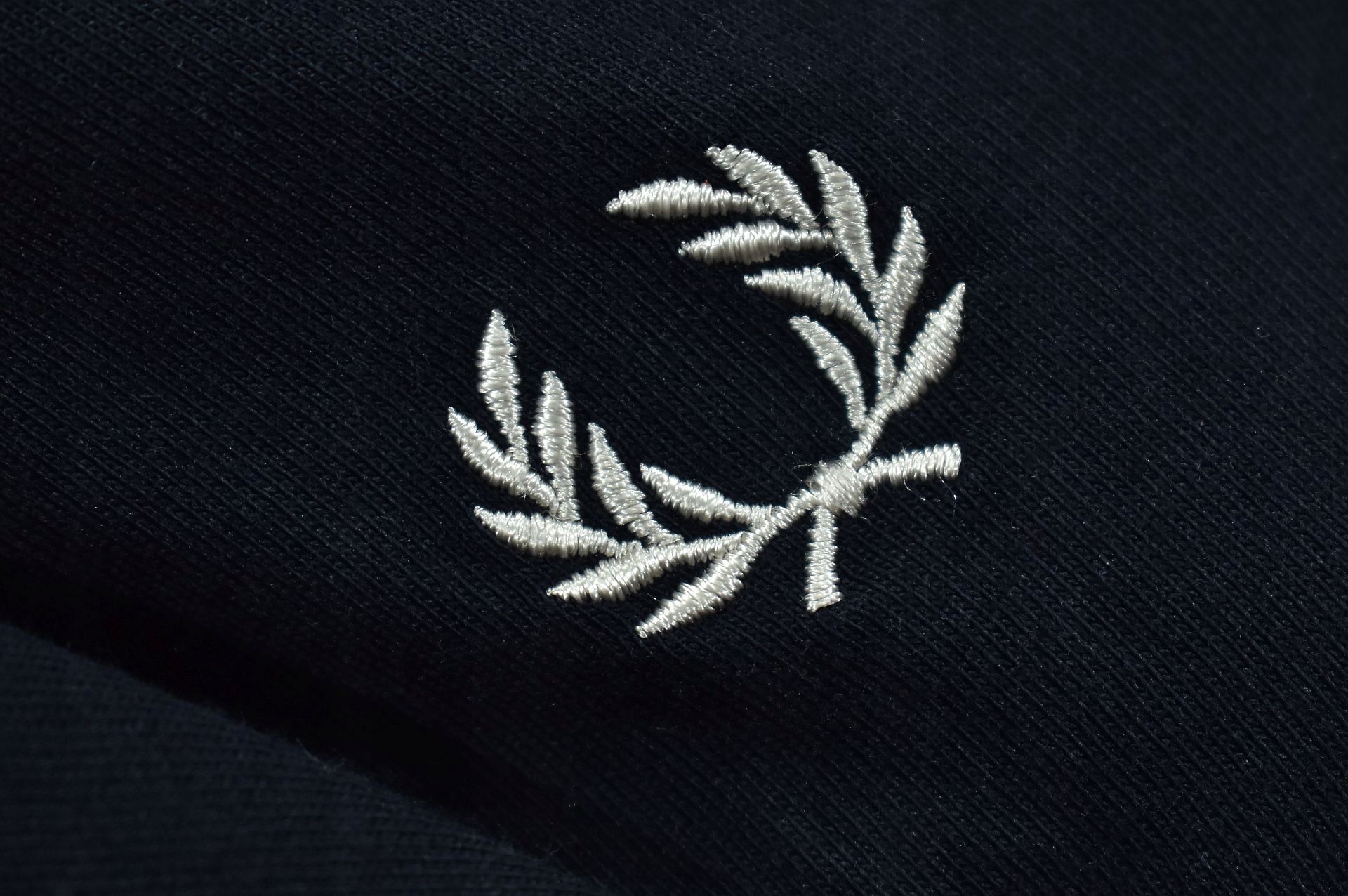 FRED PERRY Koszulka Męska Logowana / M