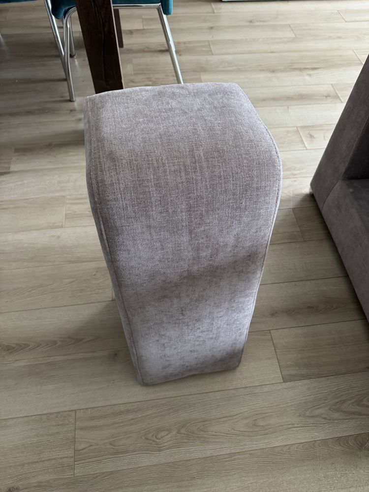 Sofa chaise longue + Mesa