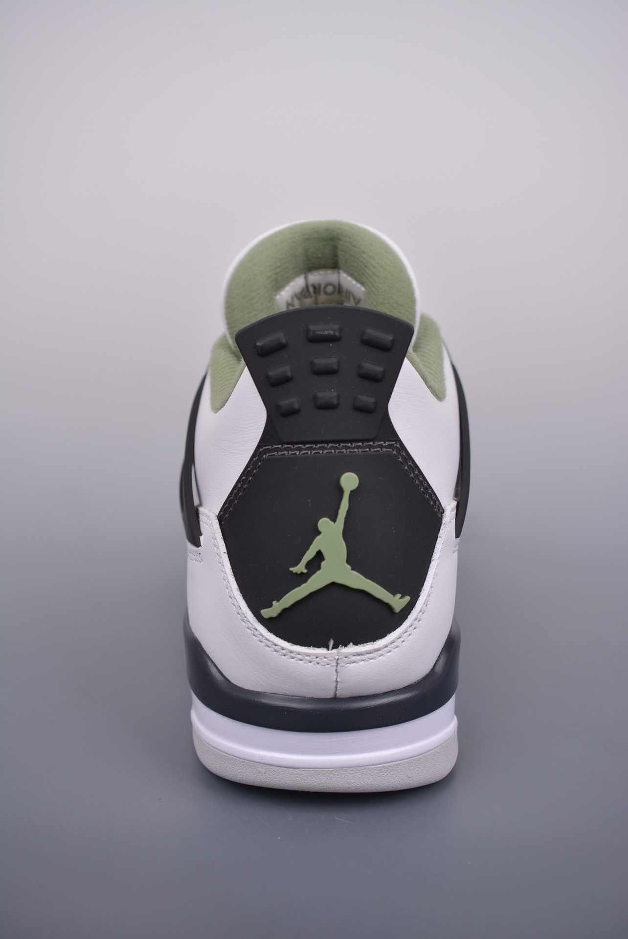 Air Jordan 4 Retro "Oil Greed"