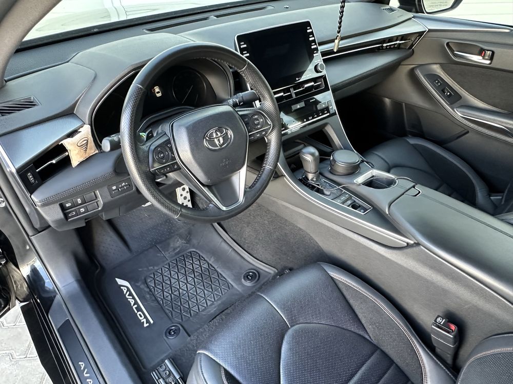 Toyota Avalon 2019