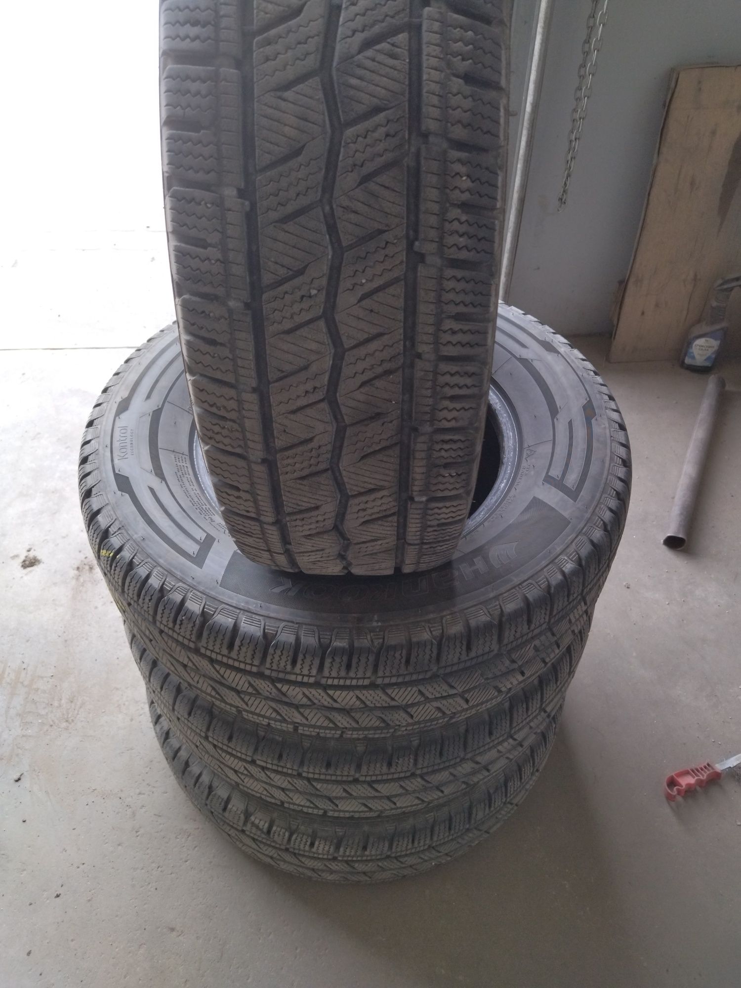HANKOOK 225/70/15c