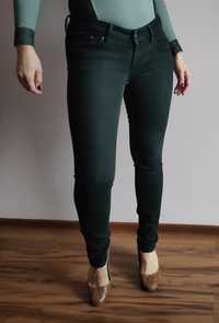 Czarne spodnie super skinny, super low