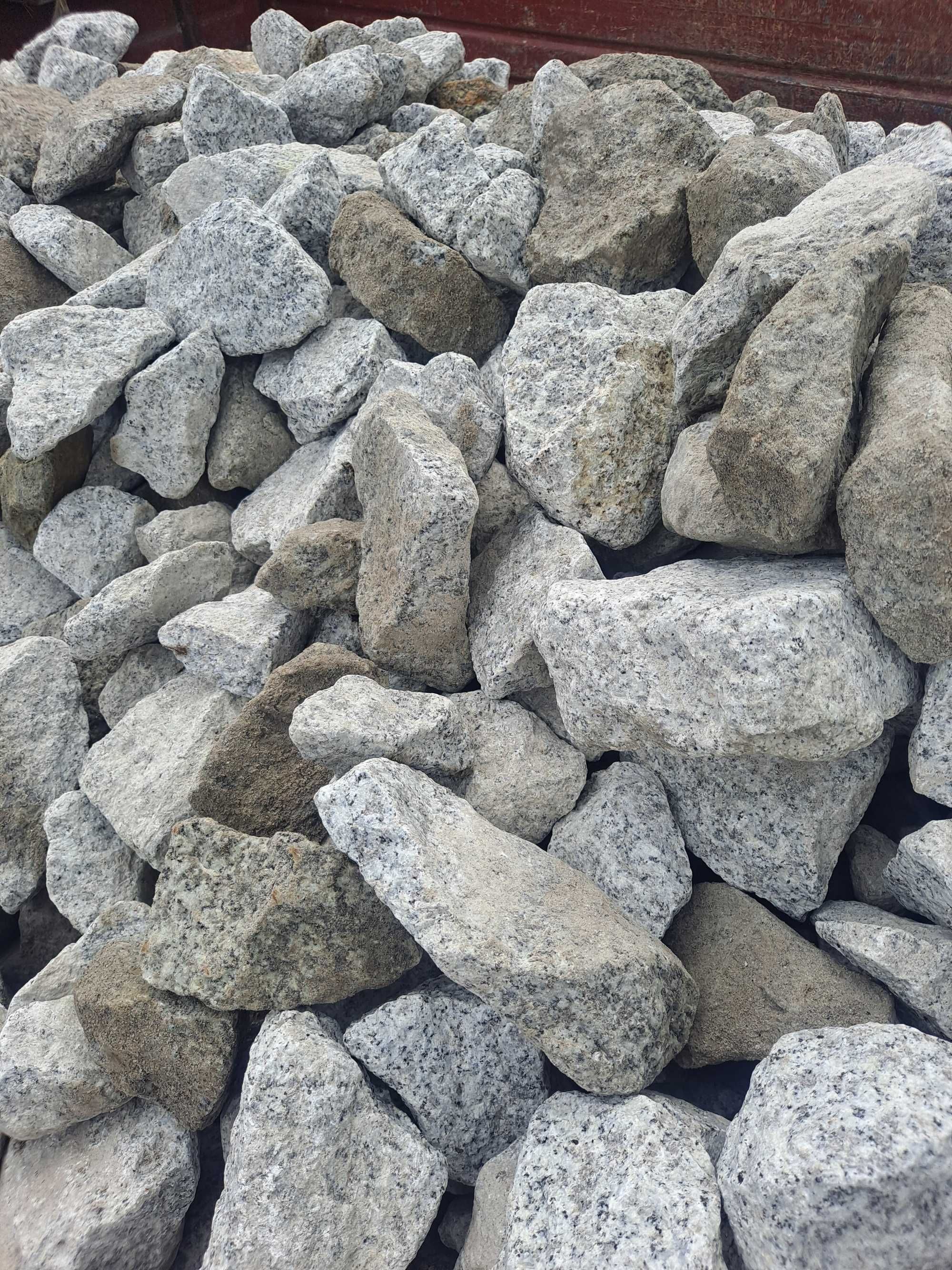 Kamień ozdobny głaz granitowy, gabion granit dalmatyńczyk 60-120 mm