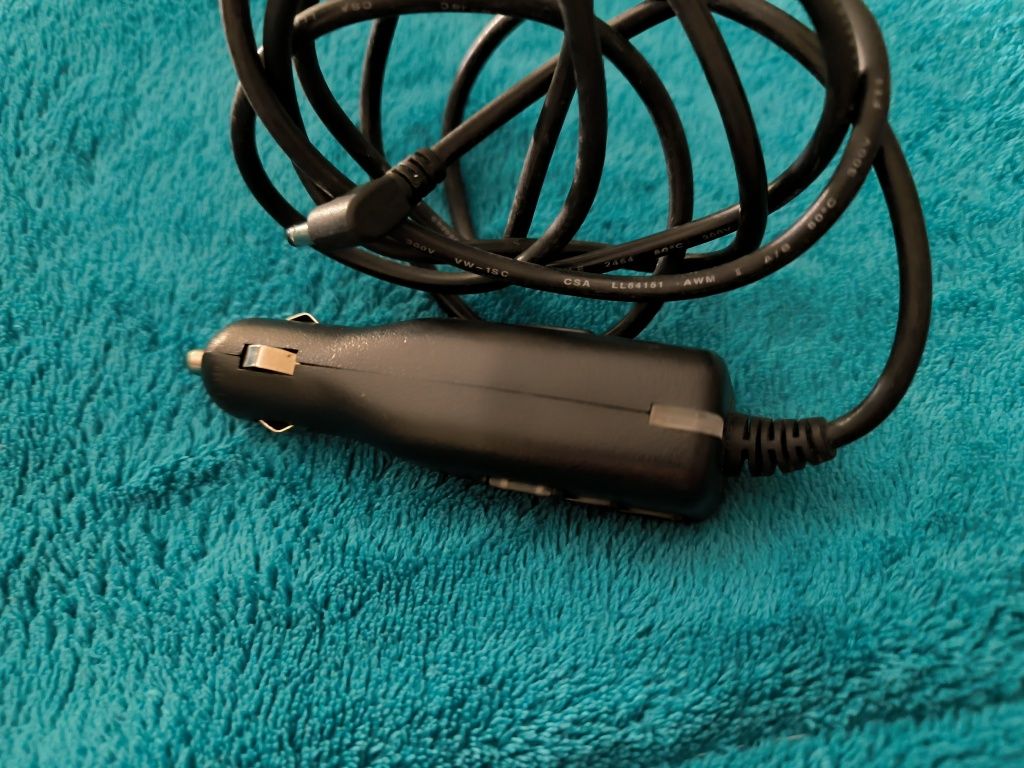 Adaptador ao isqueiro do carro