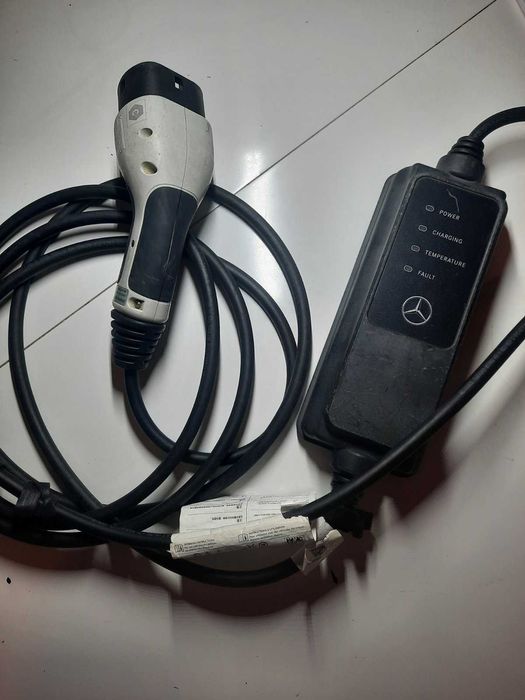 Продам зарядное устройство Mersedes