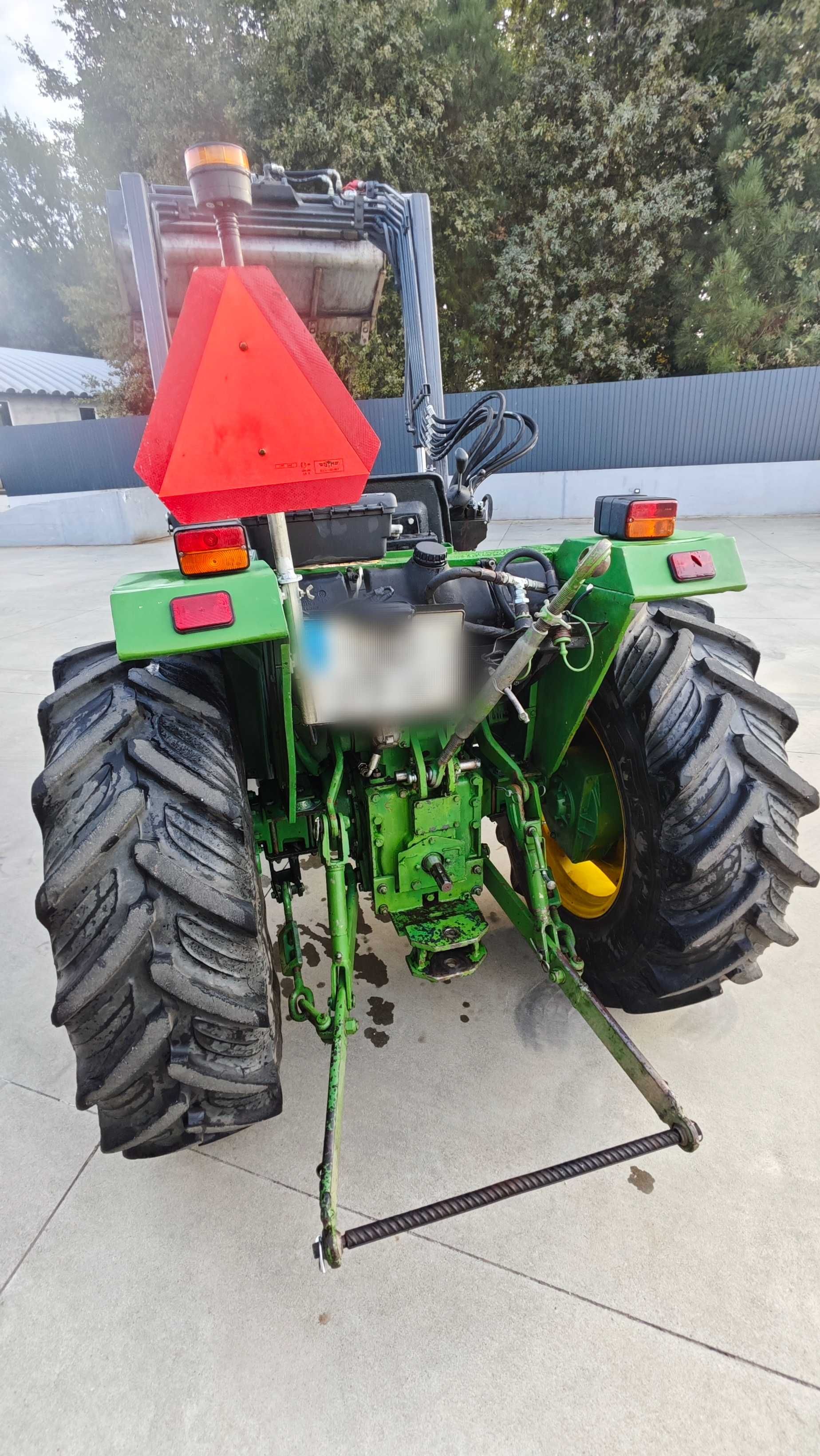 Trator John Deere 1745F | Carregador Frontal