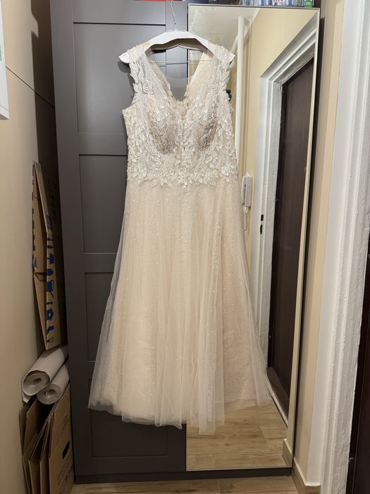 Piekna suknia slubna