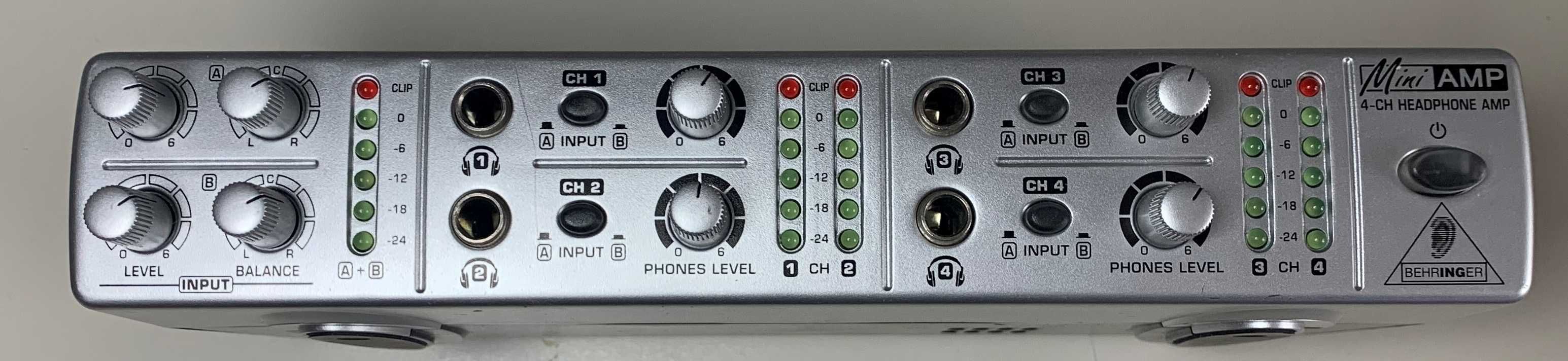 BEHRINGER AMP800 4-CH Headphone Amp wzmacniacz słuchawkowy