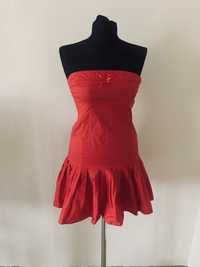 Czerwona sukienka, plisowana