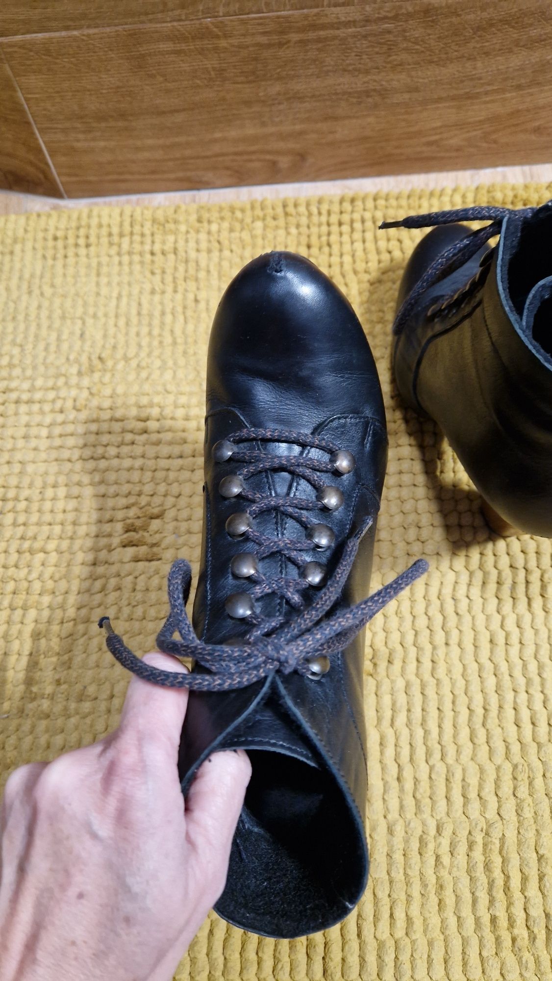Botki sznurowane na obcasie rylko 36 vintage