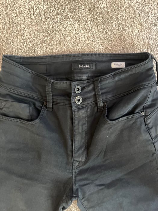 Calças salsa push in secret pretas