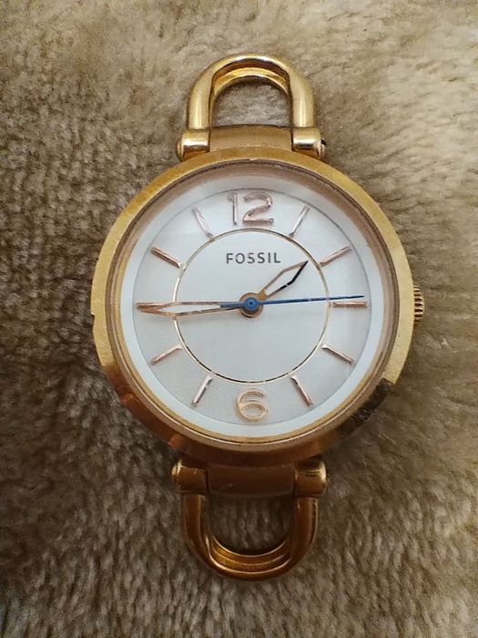 Продаю женские часы Fossil Dress