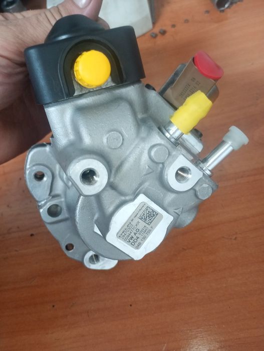 28470303 Провірений і перебраний насос тнвд шкода 1.6 2.0 04B130755F