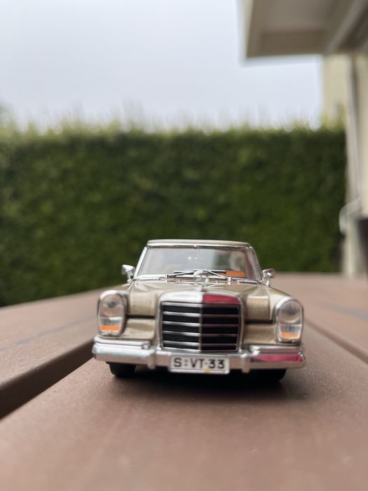 Vitesse 1:43 Gold Metallic 1965 Mercedes-Benz Pullman 600