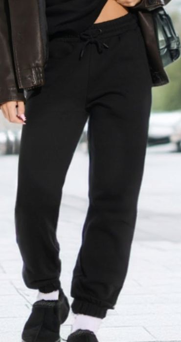 spodnie dresowe z mankietami damskie joggery czarne modne s