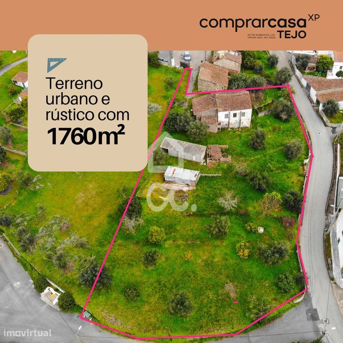 Morada para recuperar, inserida em Terreno com 1760m², Torre Cimeira,