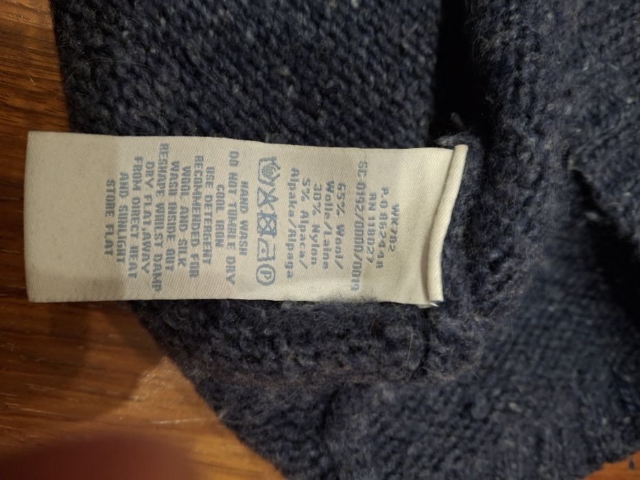 Wełniany sweter granatowy
