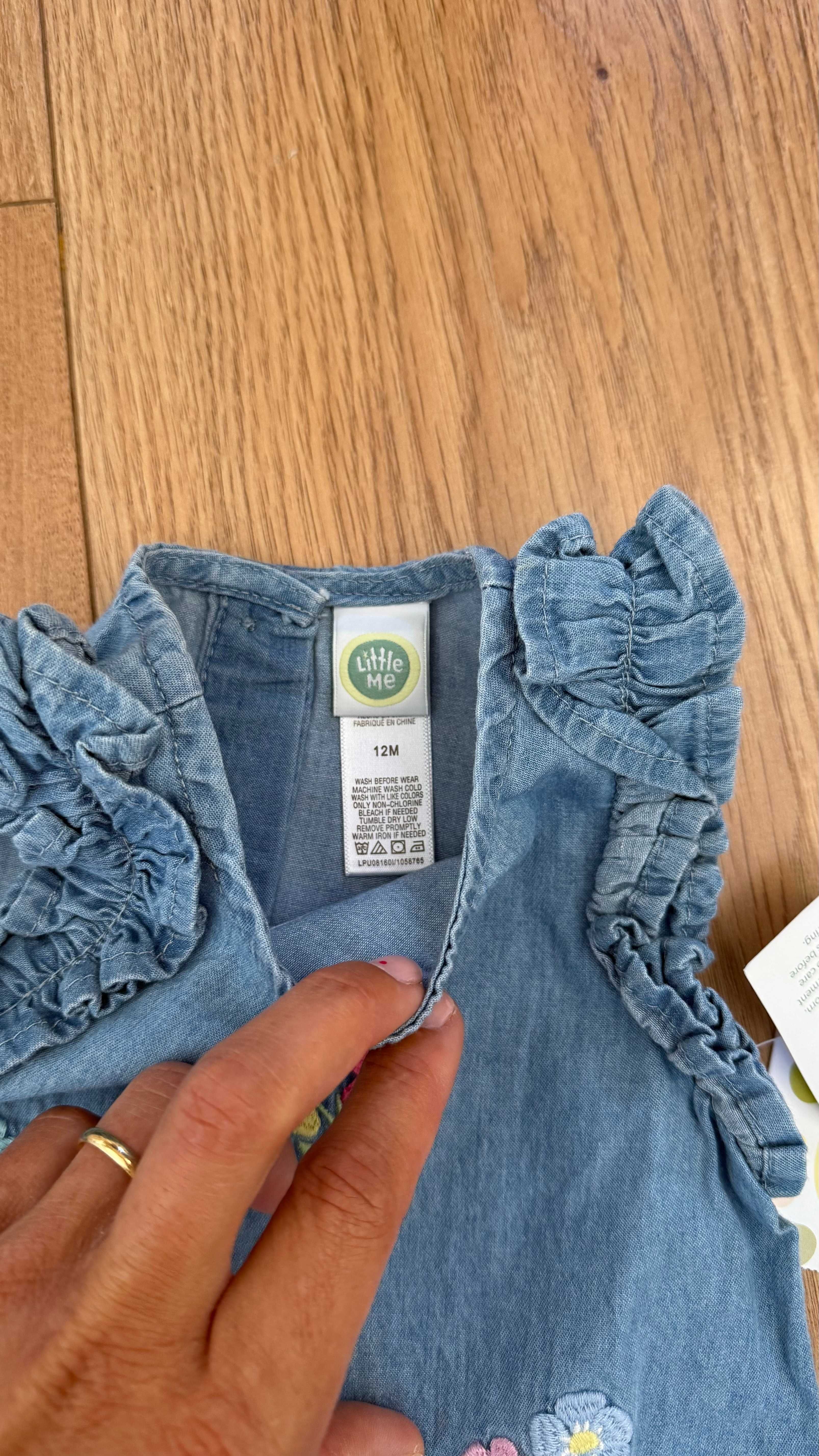 Vestido com tapa fralda
