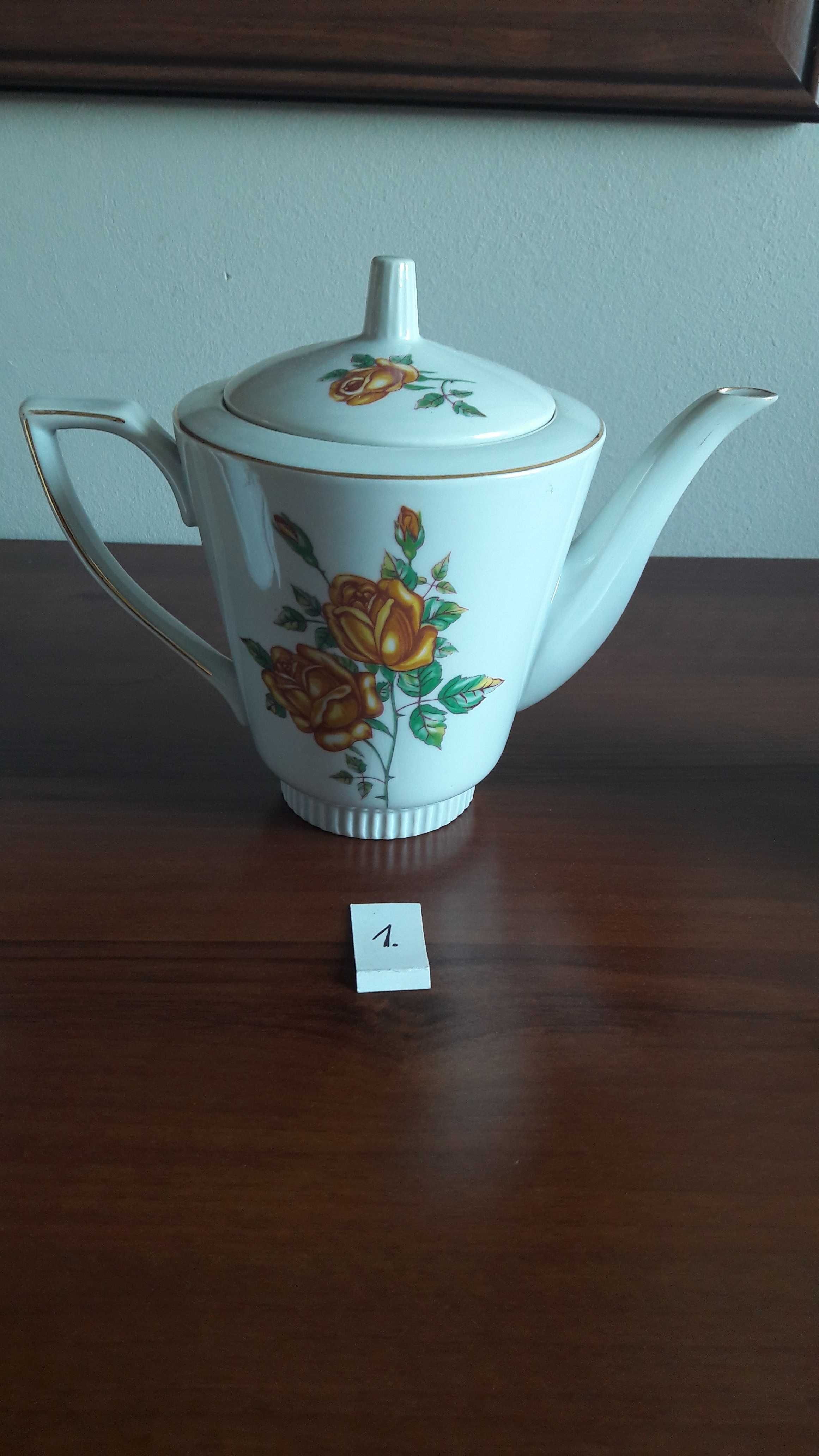 Dzbanek Karolina w kwiaty porcelana PRL