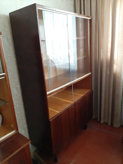 Шкаф книжный советский