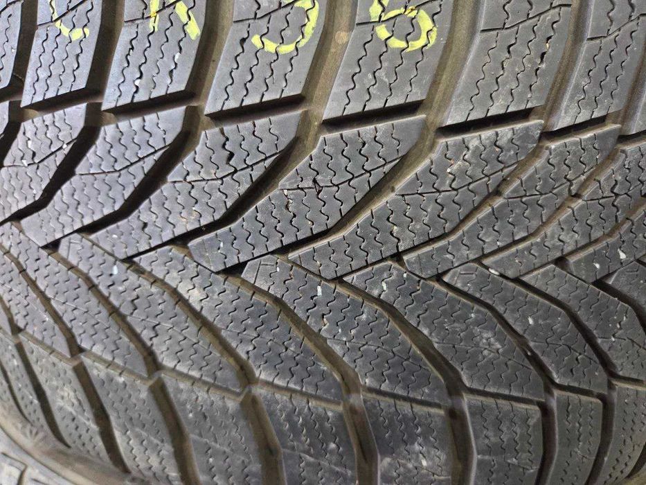 Б/у Шини,Колеса б/у 235/35 R19 Nexen WinGuard Sport2 6.4-7.3mm CR36-17