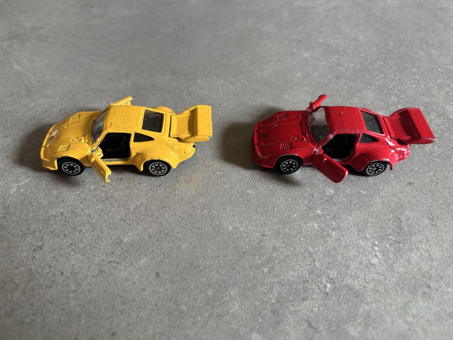 Resoraki Welly 2X Porsche 935