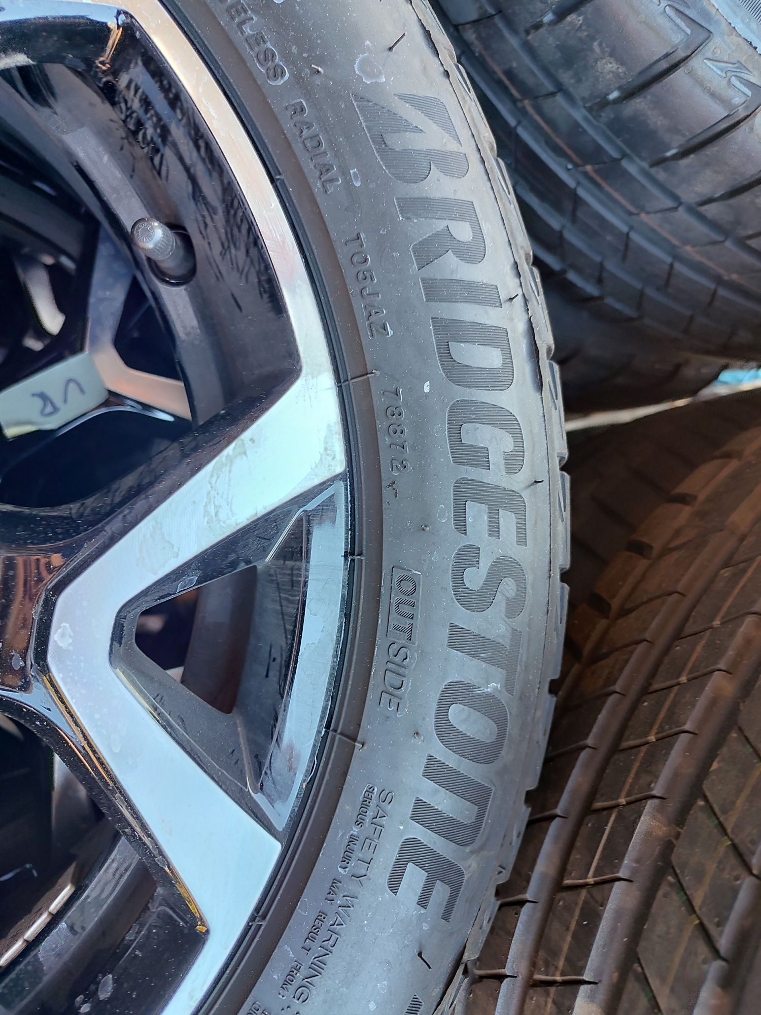 Bridgestone TURANZA T005