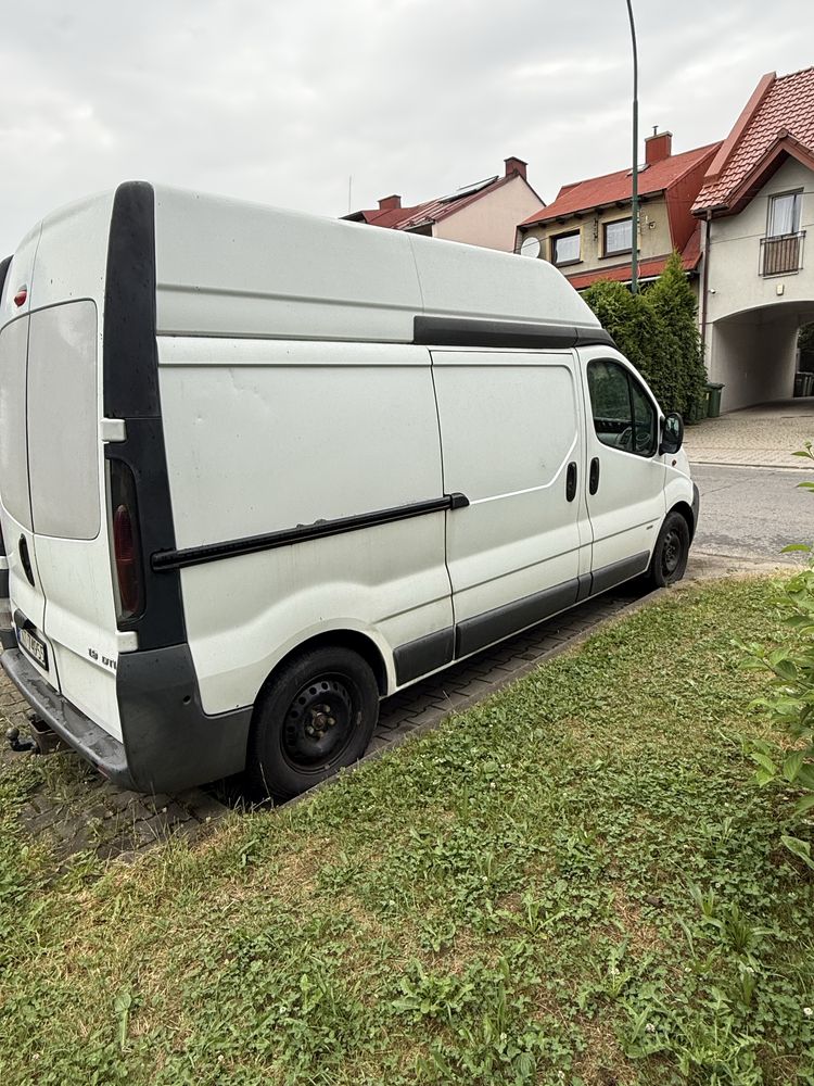 BUS Renault Trafik 1,9 dla budowlańca