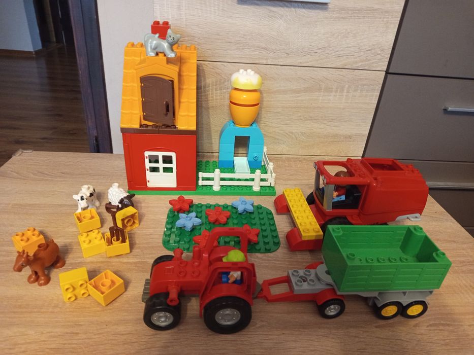 LEGO Duplo życie na farmie kombajn traktor żniwa