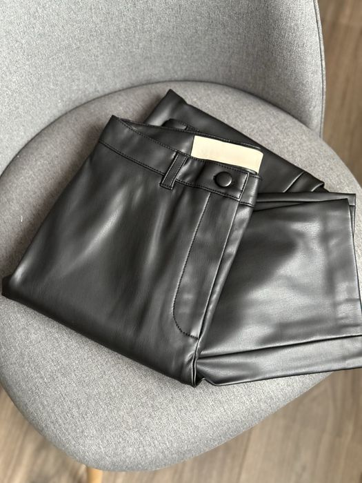 Шкіряні штани, Штани із еко шкіри