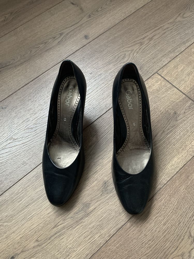 Buty czółenka czarne skórzane rozmiar 39
