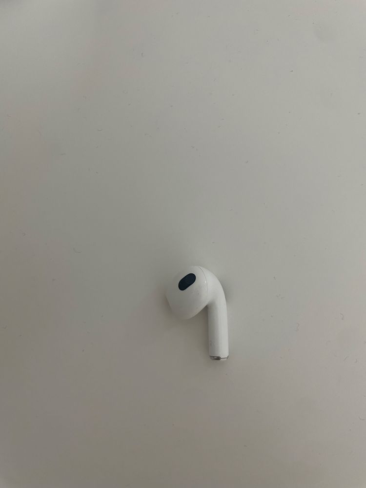 Vendo Airpod 3.ª geração direito c/caixa