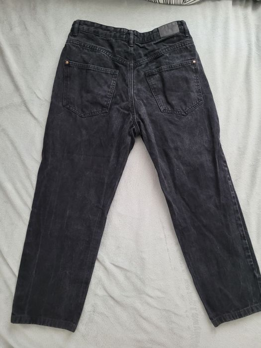 Spodnie czarne mom jeans.