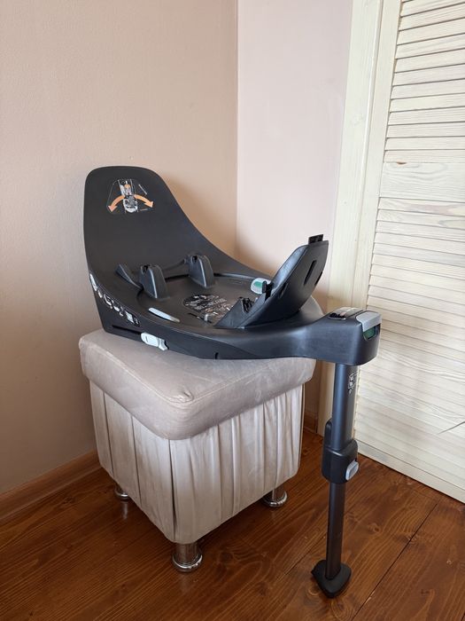 База під автокрісло cybex