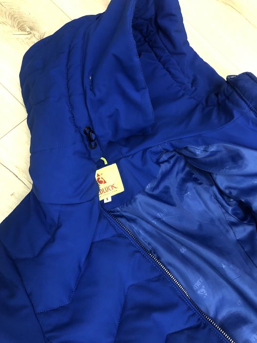 Продам зимову куртку.Розмір 42