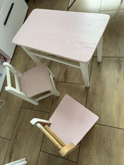 Stoliczek z krzeselkami drewniany