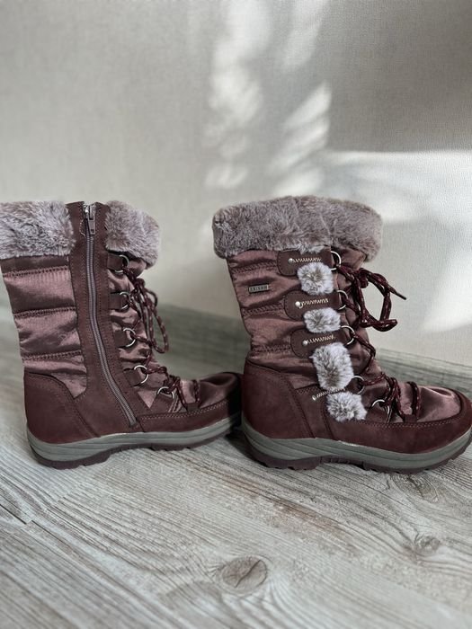 Зимові чоботи,сапожки в ідеальному стані устілка 23,5