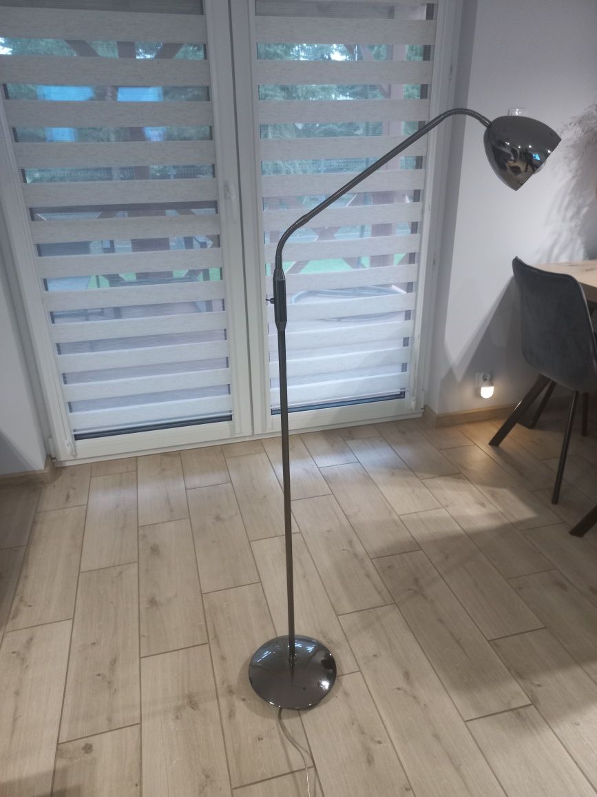 Lampa stojąca popiel