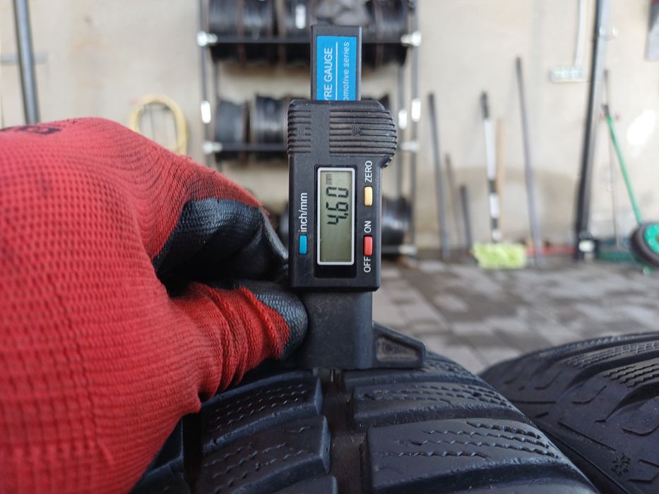 245 45 18 Goodyear Ultra Grip зимові made in Germany